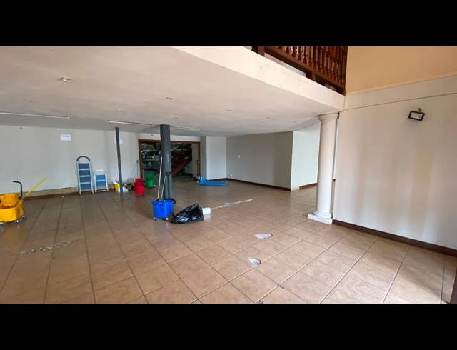 724M² WAREHOUSE TO LET IN ROOIHUISKRAAL